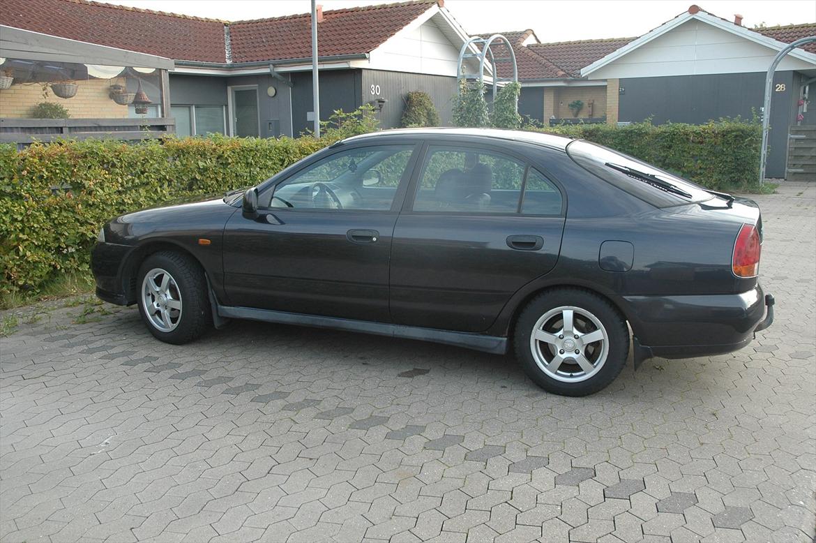 Mitsubishi carisma glx billede 3