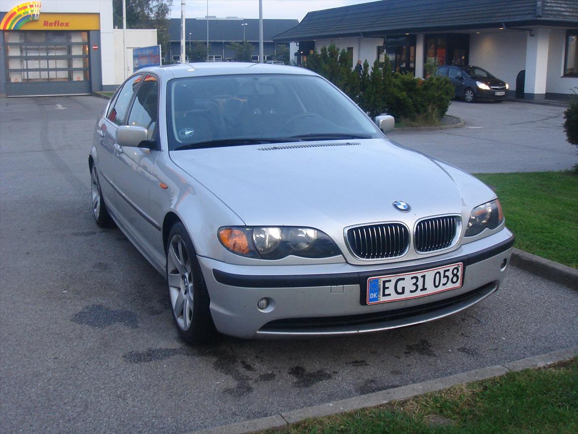 BMW 330 D billede 2