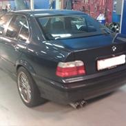 BMW E36 318is