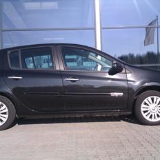 Renault Clio III 1,2 16V RS Look