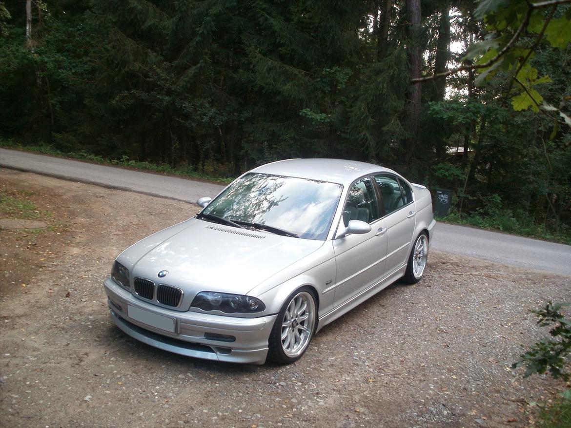 BMW 323i 2.5 billede 10