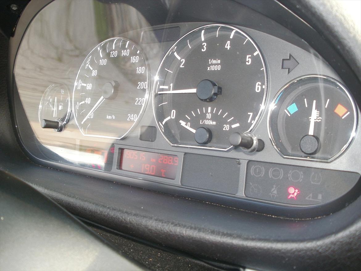 BMW 323i 2.5 billede 17