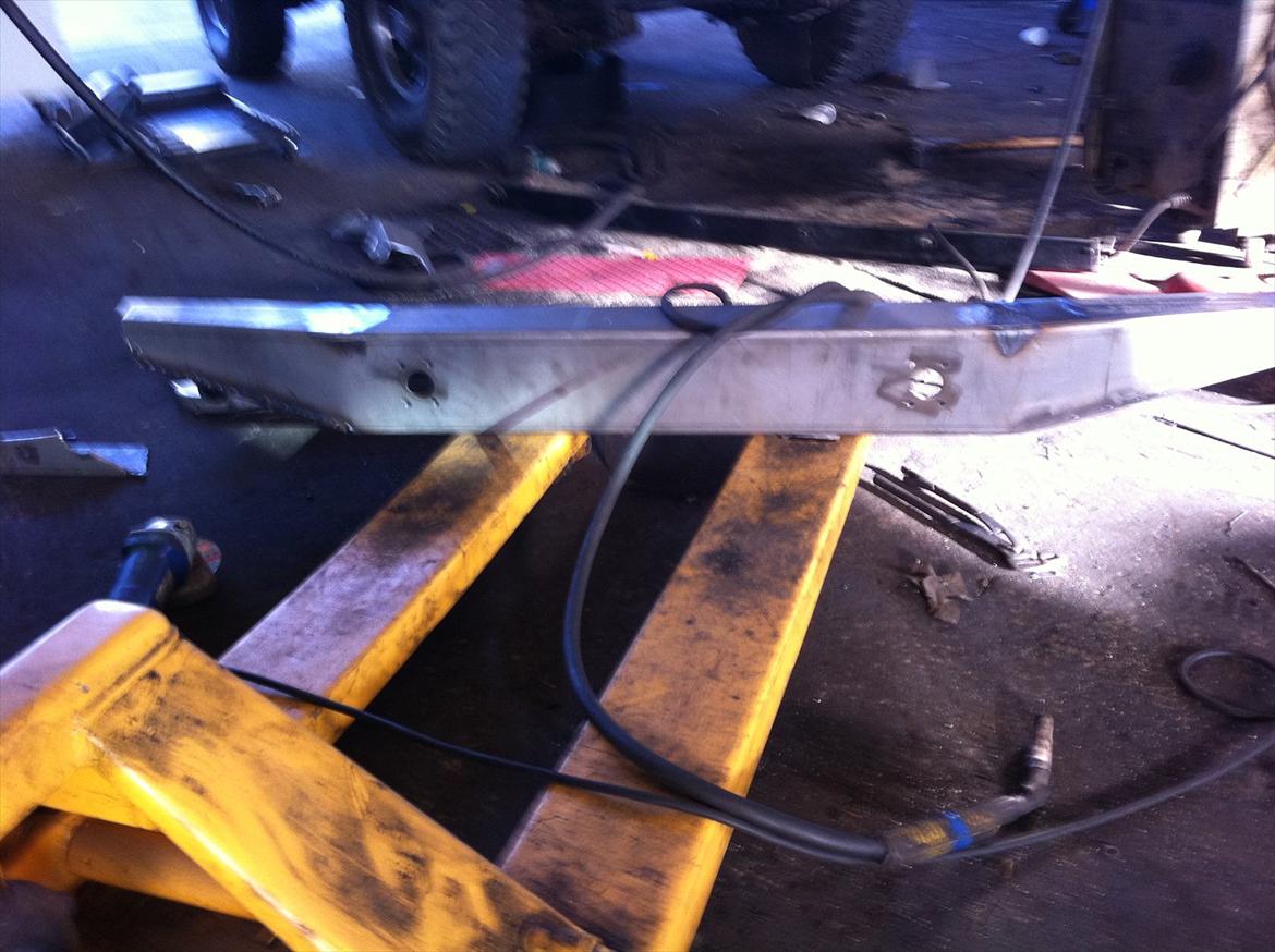 Nissan Patrol 3,3 TD - ny hjemmelavet forkofanger billede 4