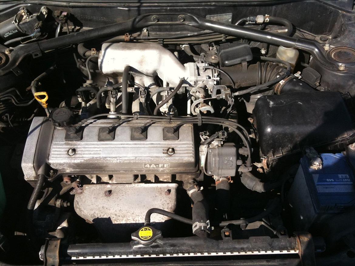 Toyota Corolla 1,6 G6R skrottet billede 8