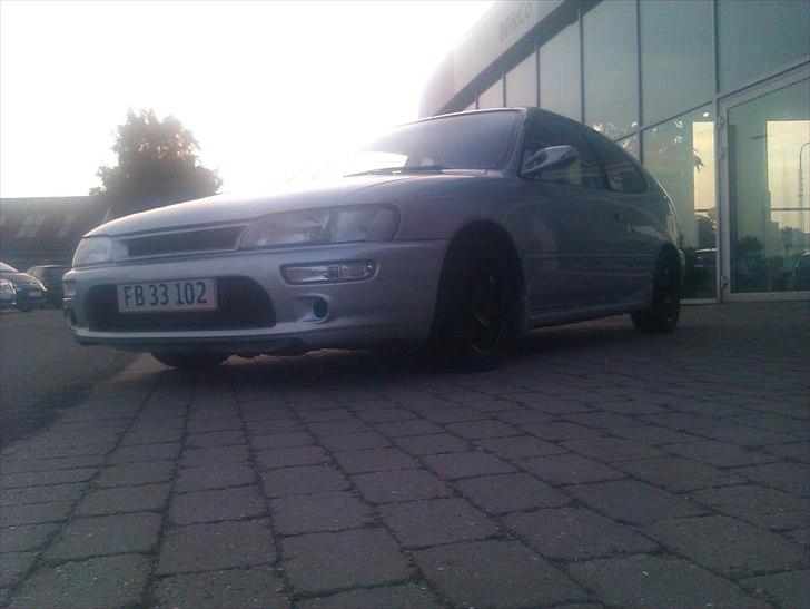 Toyota Corolla e10  billede 1