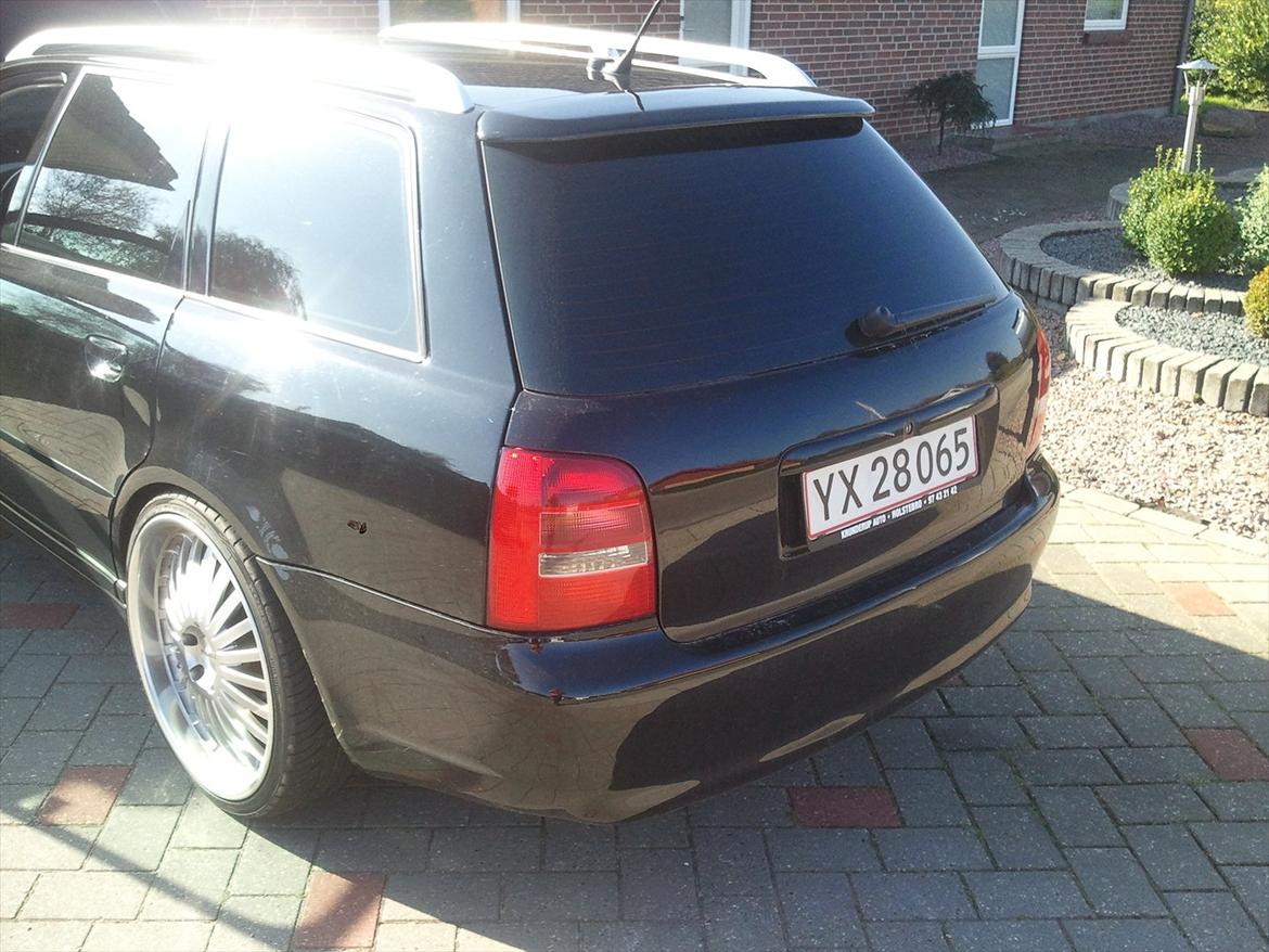 Audi A4 B5 1,8T Avant Quattro --SOLGT-- billede 2