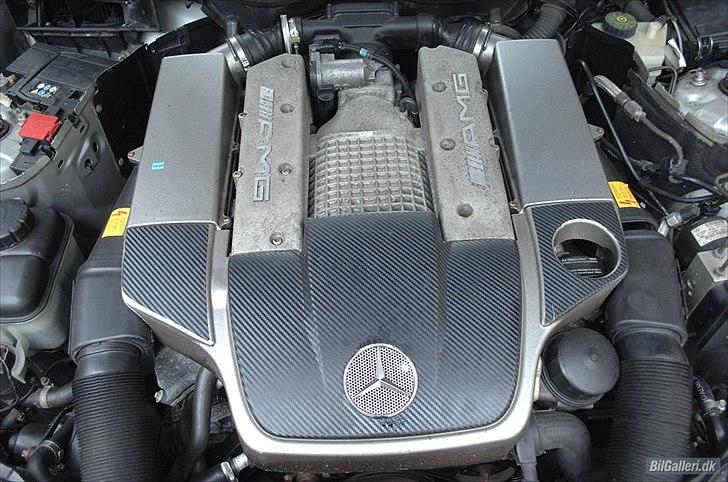 Mercedes Benz C32 AMG sedan 4d billede 8