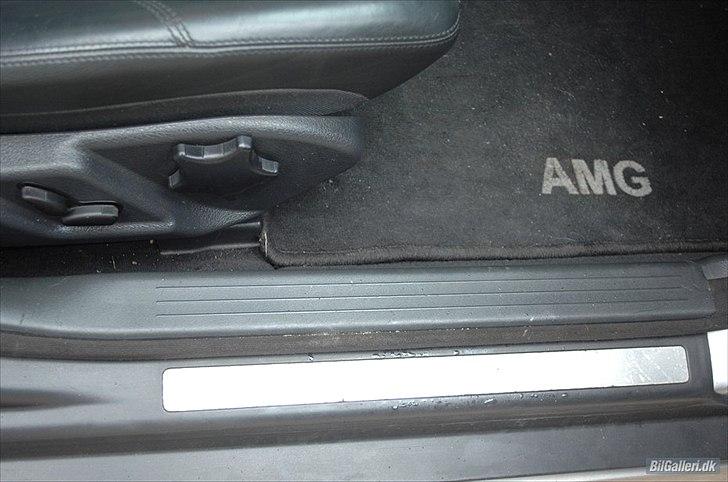 Mercedes Benz C32 AMG sedan 4d billede 10