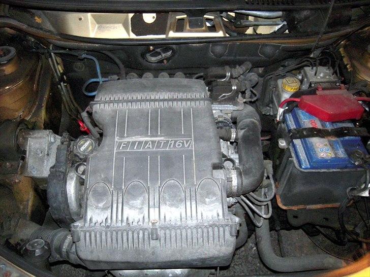 Fiat Punto Mk II 1,2 16V HLX - Mangler lidt rengøring billede 13