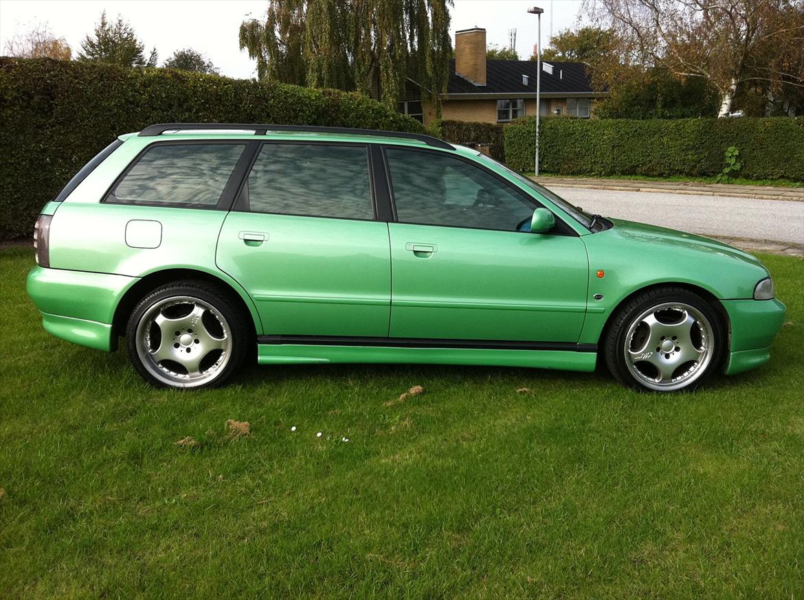 Audi A4 2.6 V6 AVANT Quattro billede 2