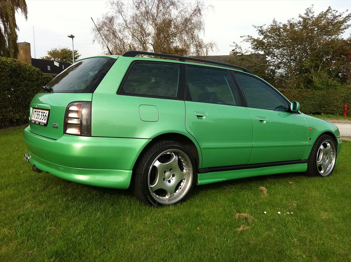 Audi A4 2.6 V6 AVANT Quattro billede 3