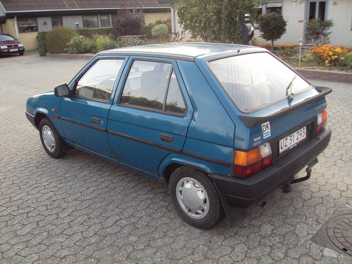 Skoda Favorit 135L [SKROTTET] - Venstreside billede 6