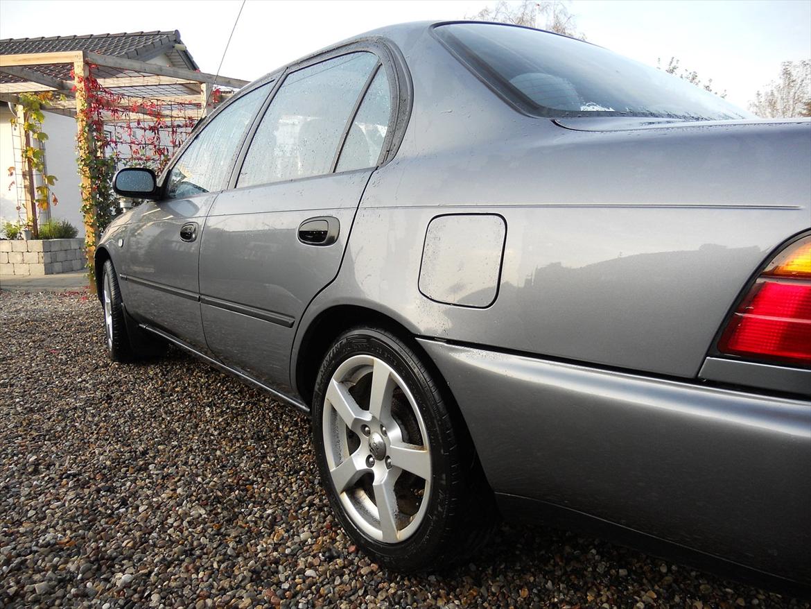 Toyota Corolla 1,3 XLI Sedan R.I.P billede 4