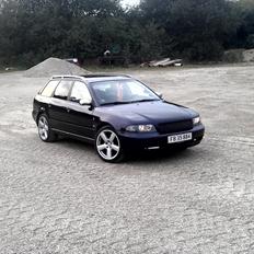 Audi A4 avant quattro 1,8 T "Solgt".