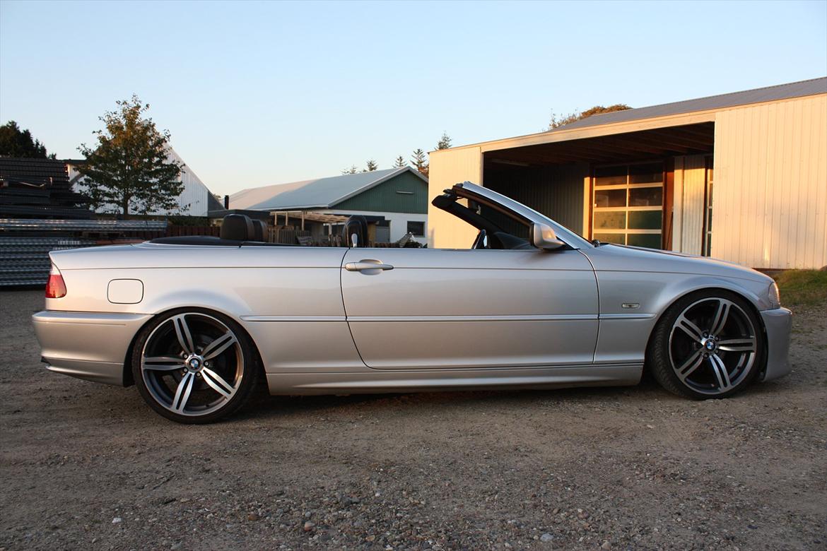 BMW 320I Cabrio  billede 2