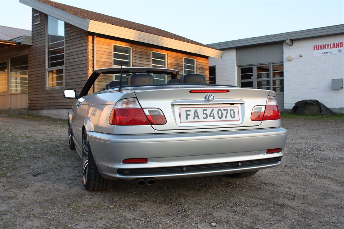 BMW 320I Cabrio  billede 4