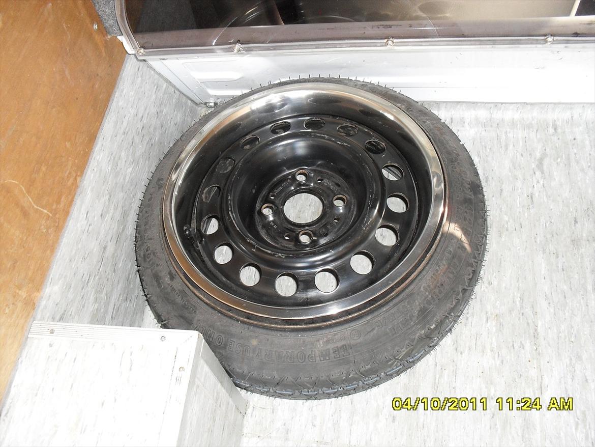 Opel corsa b combo 1,4i (Snehvide) - mit nød reserve dæk der er spændt ud til lir billede 17