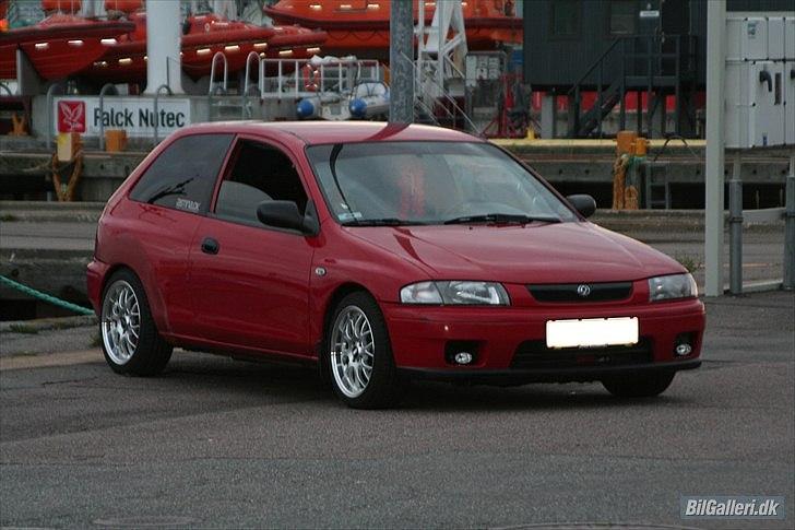 Mazda 323 pba  solgt billede 9