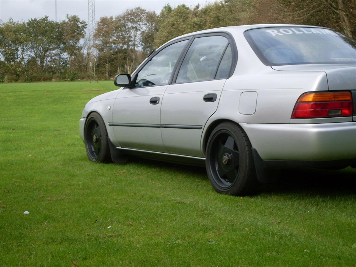 Toyota corolla 1,3 sedan beat - 112% i orden billede 5