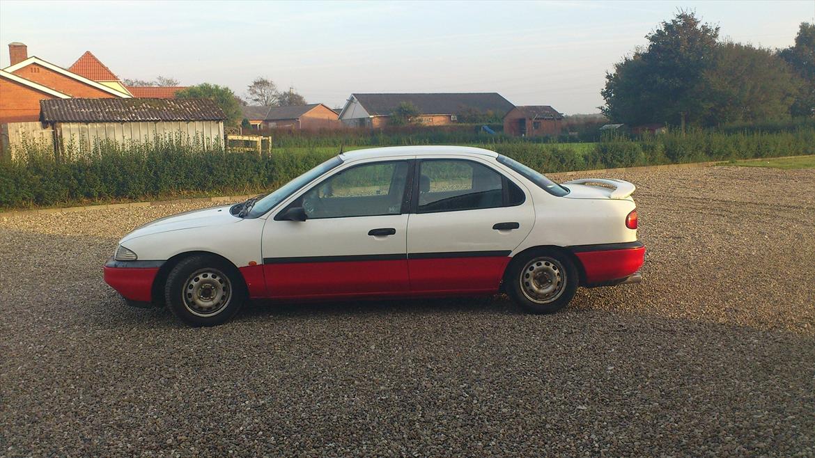 Ford Mondeo * SOLGT* billede 2