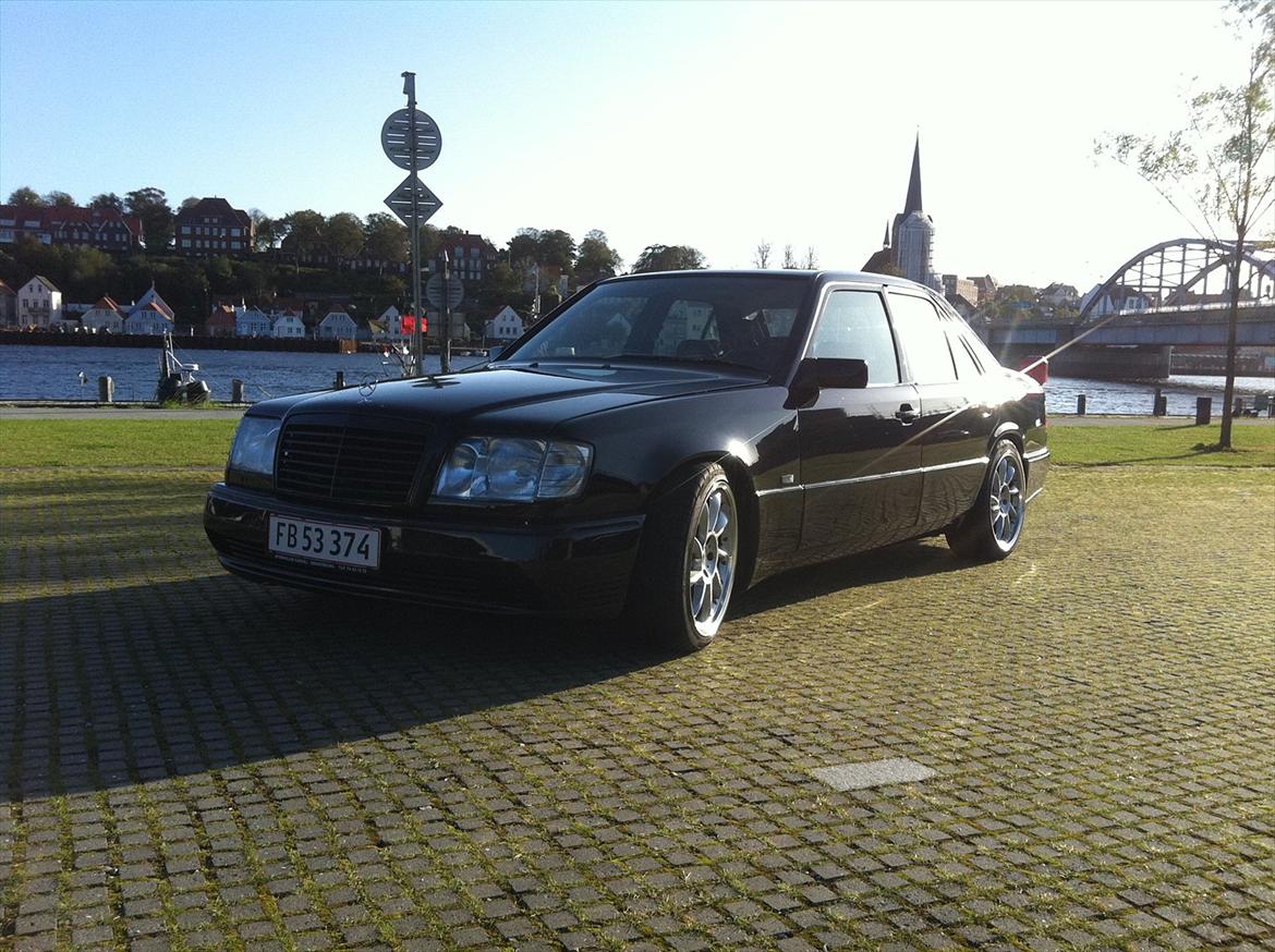 Mercedes Benz W124 300E-24 billede 2
