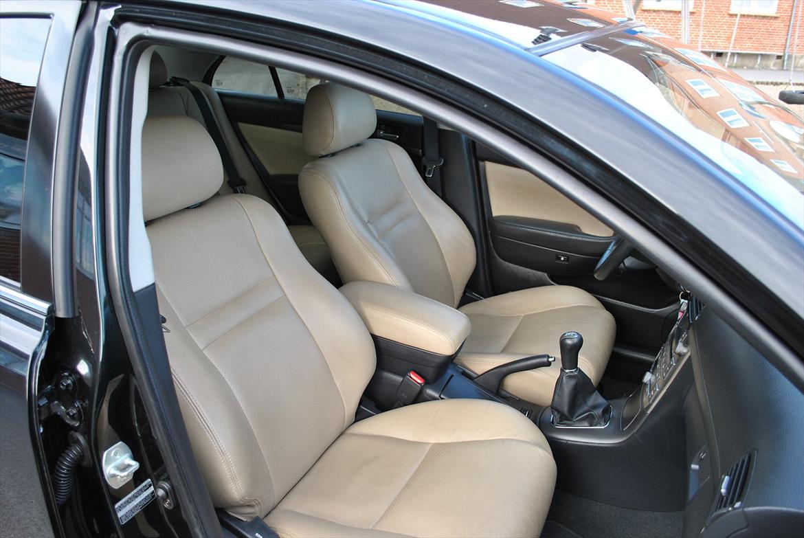 Toyota Avensis SOLGT billede 16
