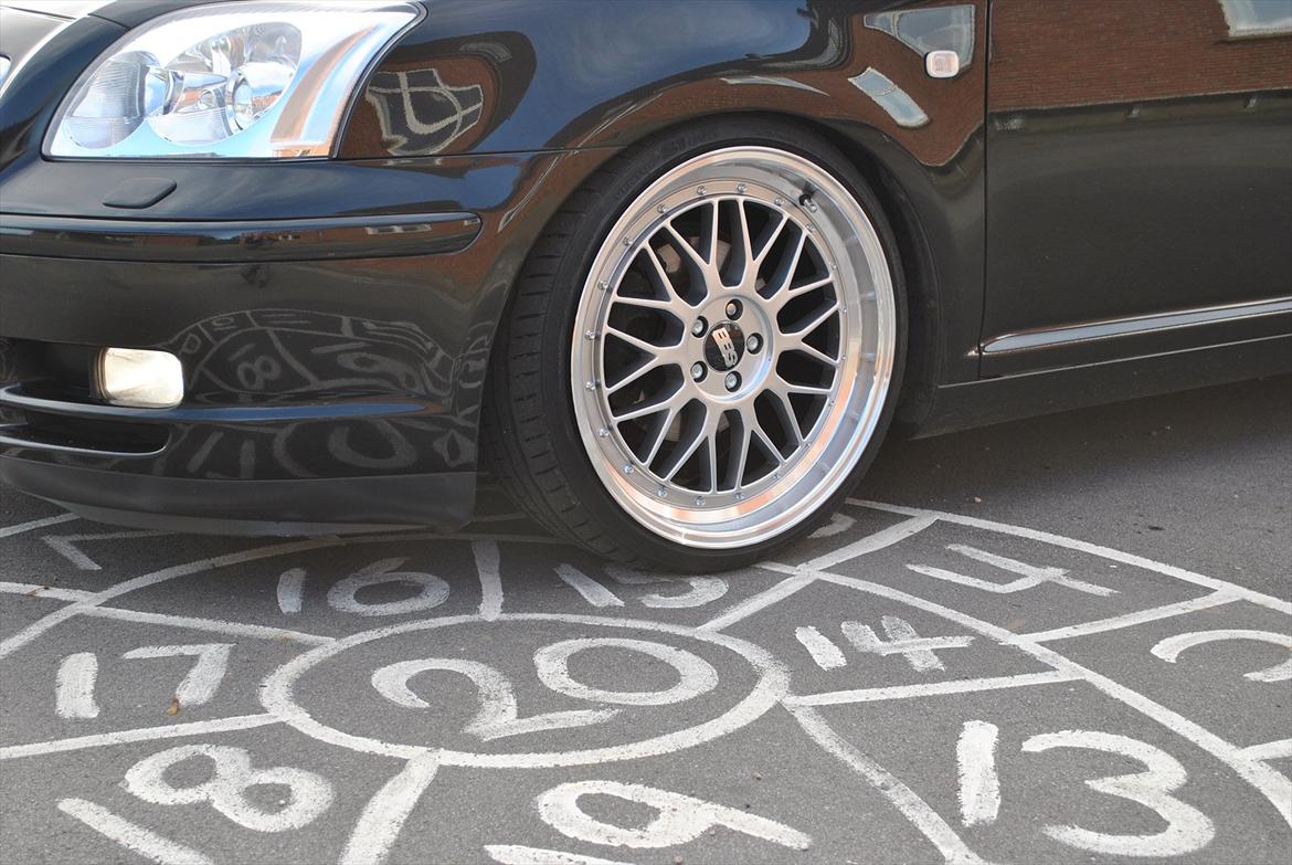 Toyota Avensis SOLGT billede 8