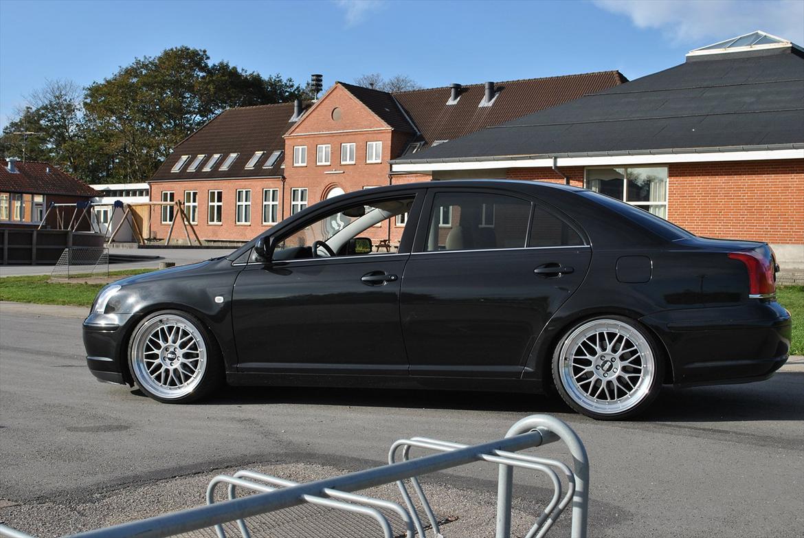 Toyota Avensis SOLGT billede 12