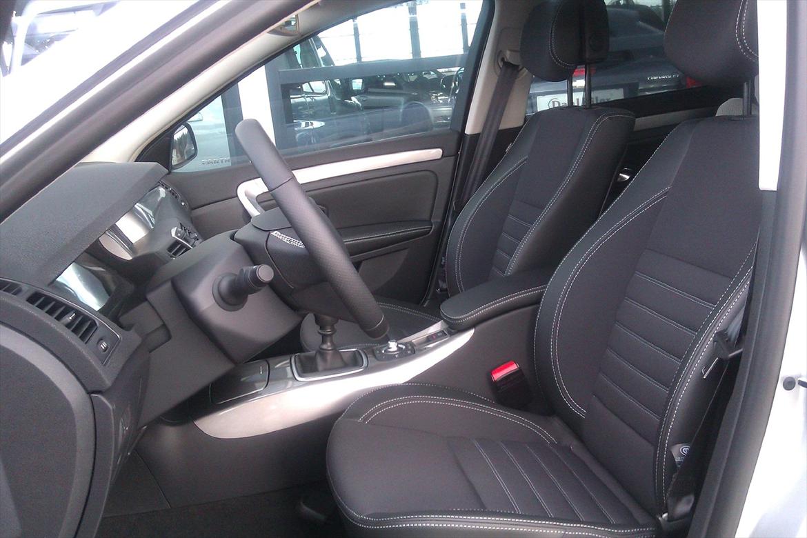 Renault Laguna III Sport Tourer 2,0 dCi GT billede 7