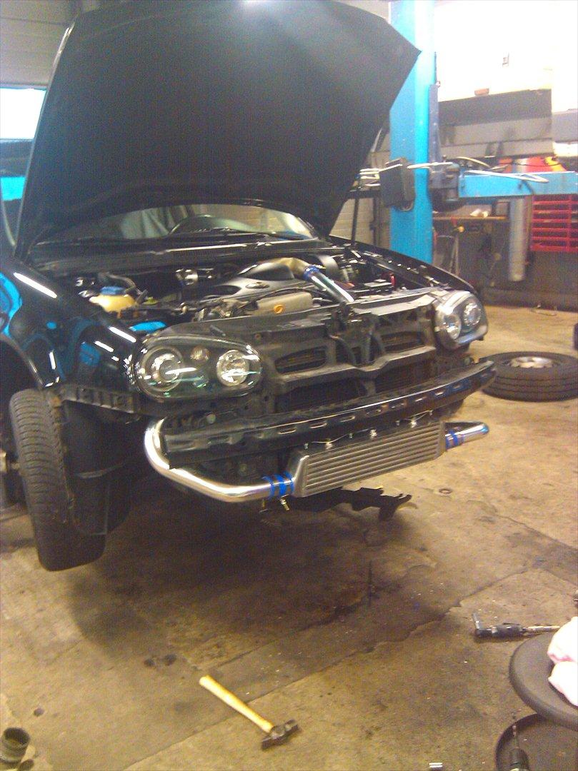 VW Golf 4 GTI - Alt den tid bare for at montere en større intercooler;) billede 13