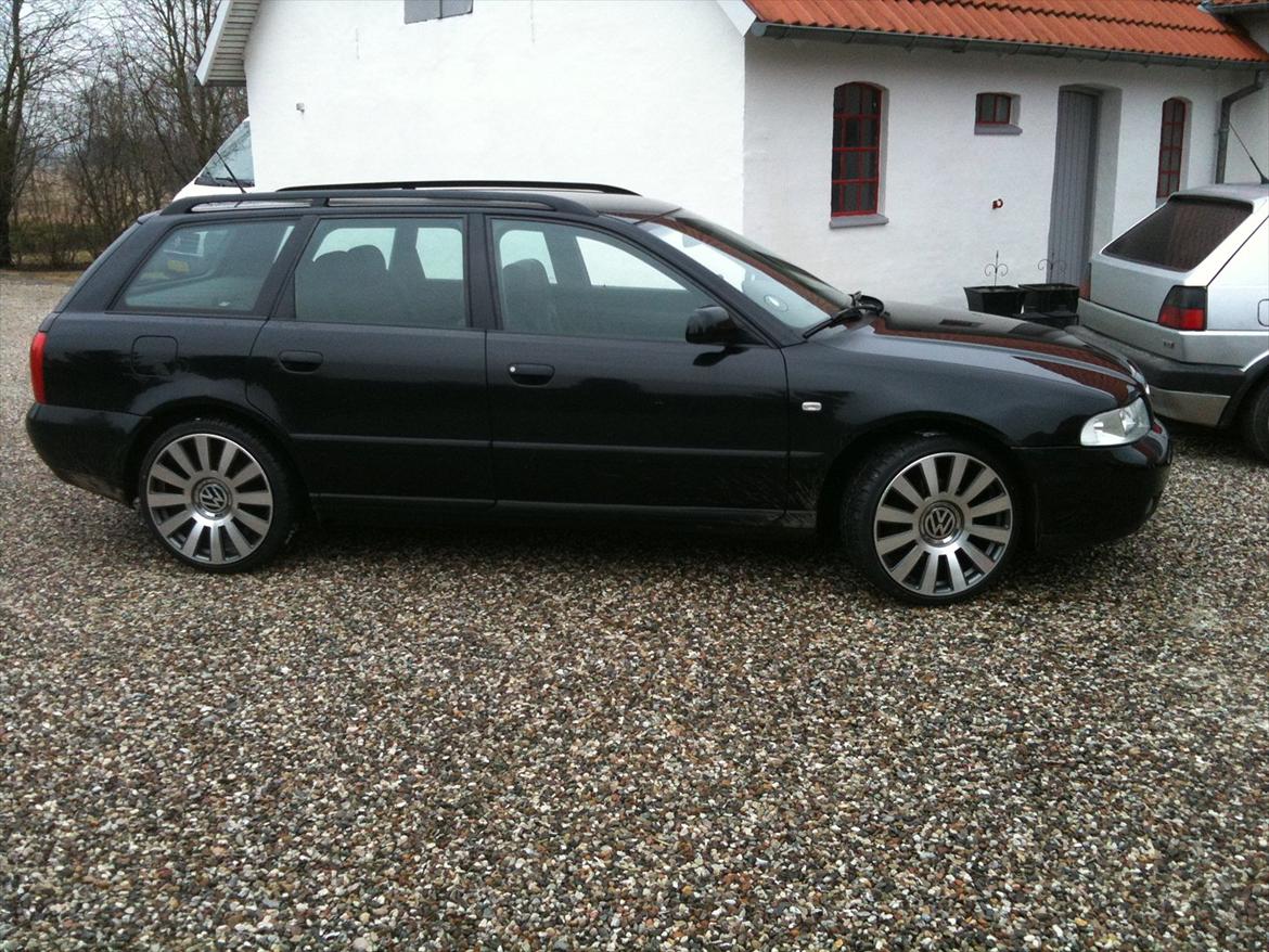 Audi A4 1,8T B5 facelift - Lånte lige nogle a8 fælge af rene e billede 15