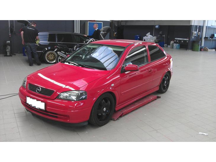 {{currentPhoto.altText}} billede {{currentPhoto.number}}