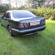 Mercedes Benz E320 cdi  Aut Elegance