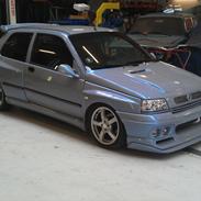 Renault clio 16v