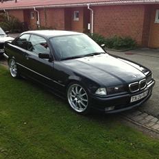 BMW E36 325 coupe