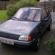 Peugeot 205 XRI