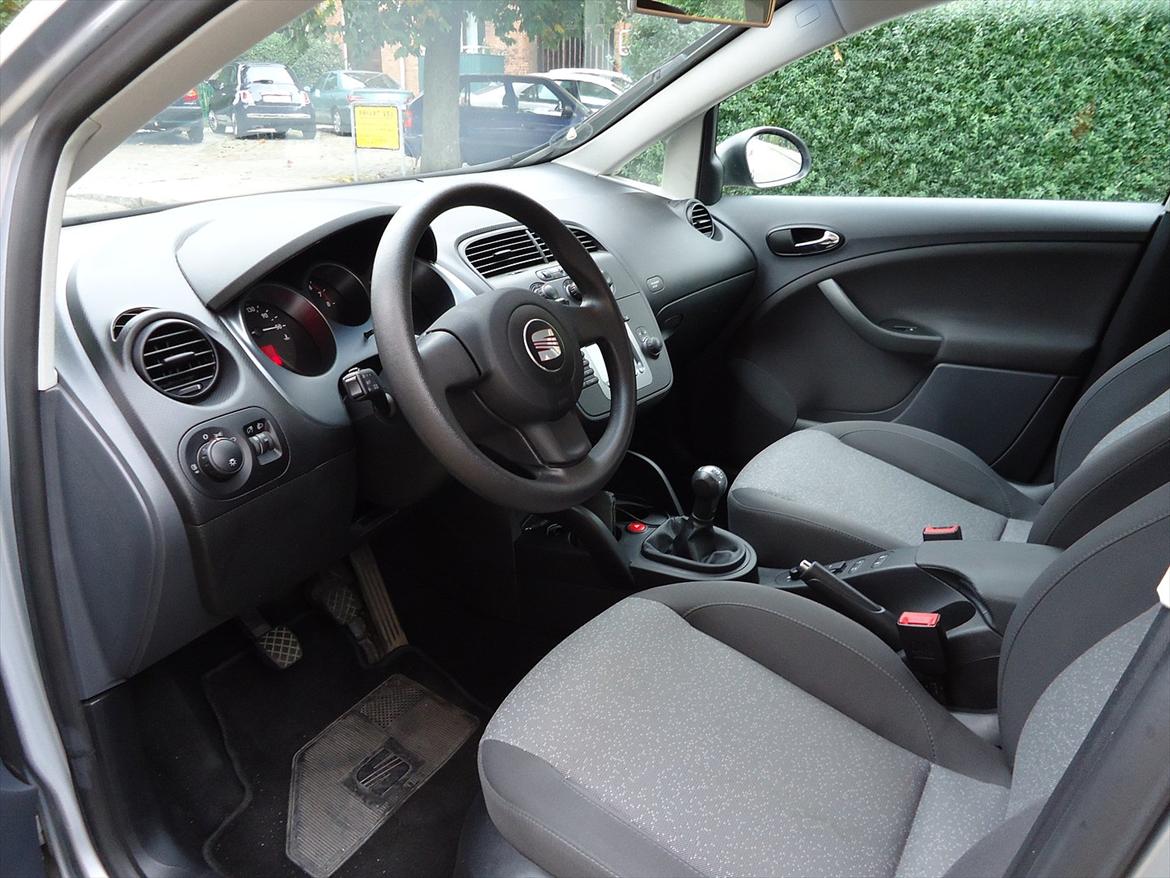 Seat Altea - Dejlig intim kabine, med fornuftige materialevalg. billede 7