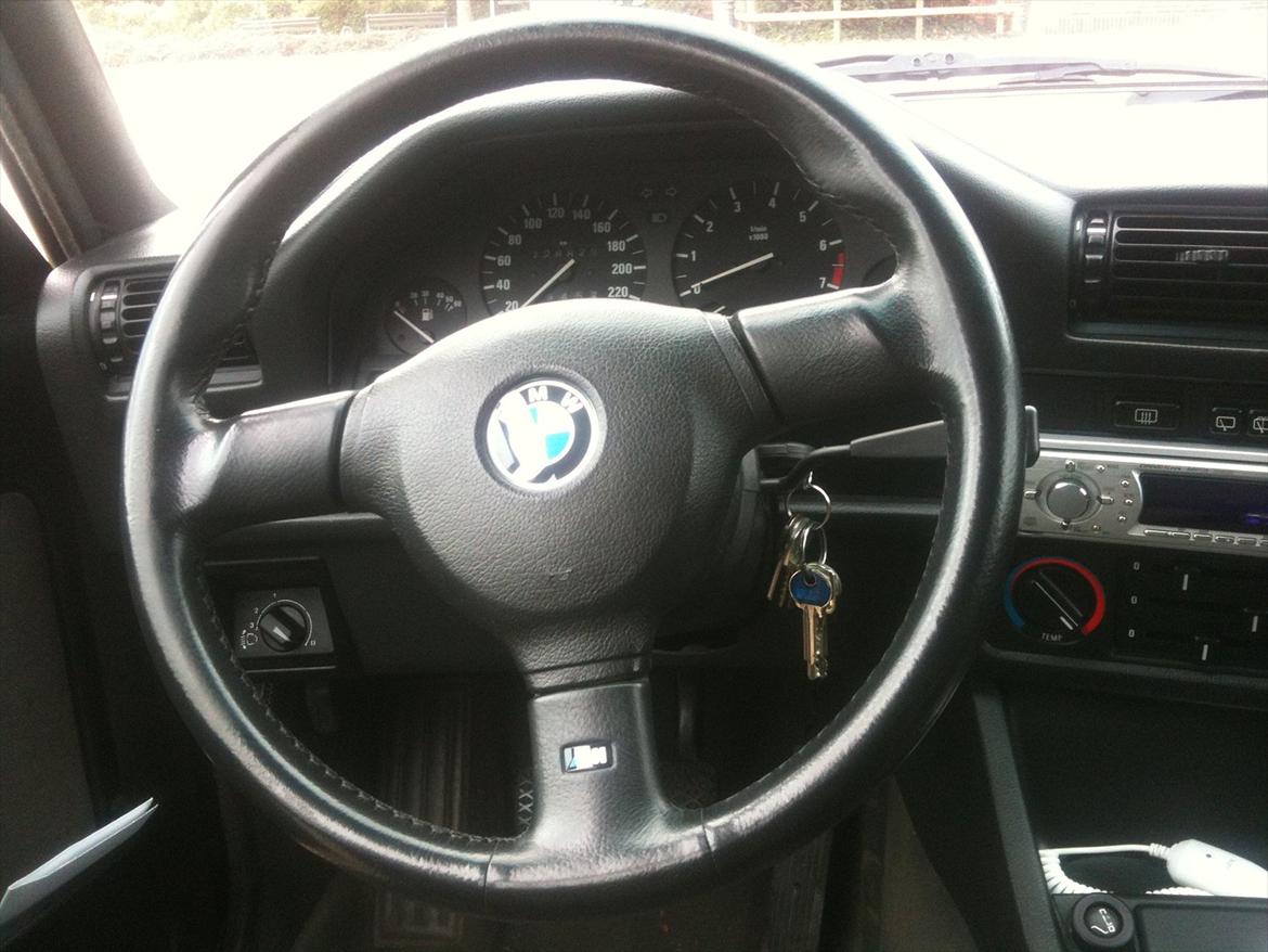 BMW E30 320i Touring billede 2