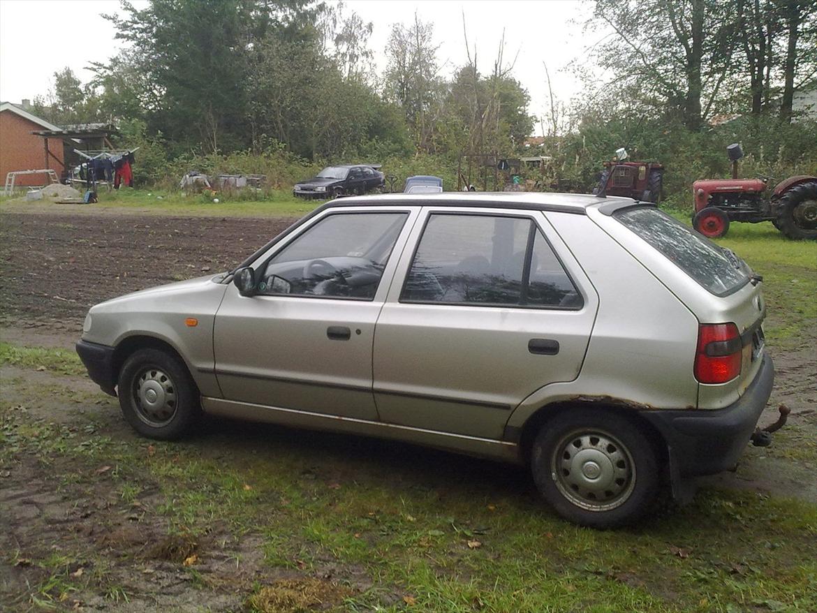 Skoda Felicia 1,3 GLXi (SOLGT) billede 6