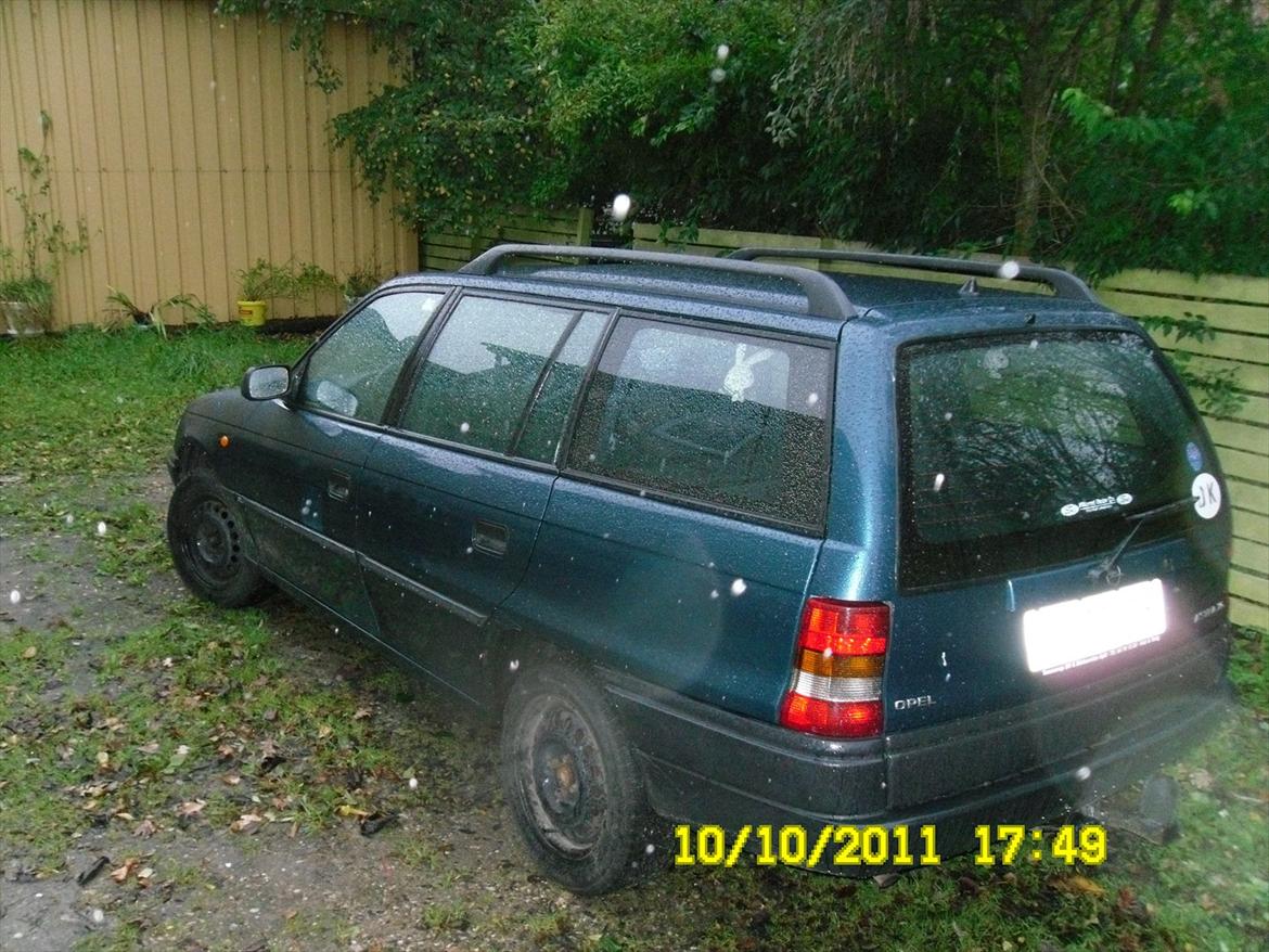Opel Astra F Caravan (skrottet) - Sårn så den ud da jeg købte den (08-10-2011 billede 16