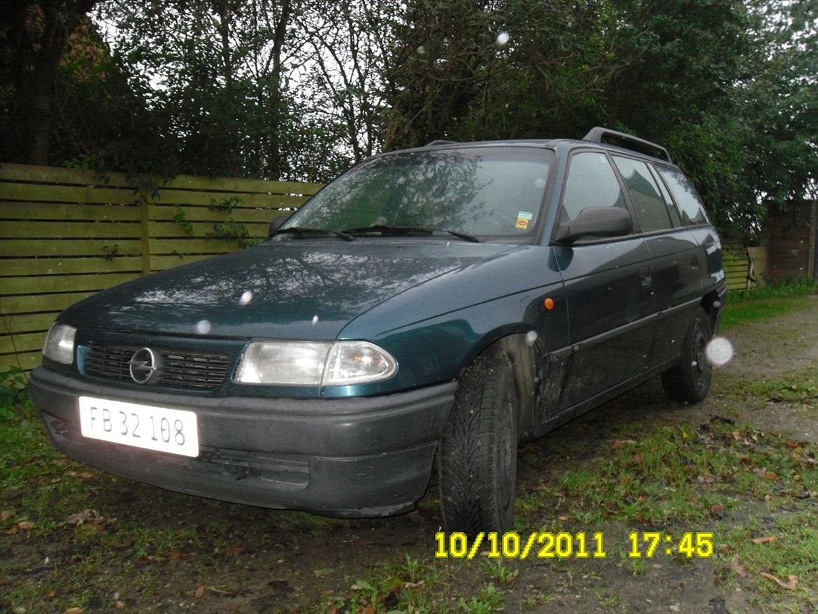 Opel Astra F Caravan (skrottet) - Sårn så den ud da jeg købte den (08-10-2011 billede 15