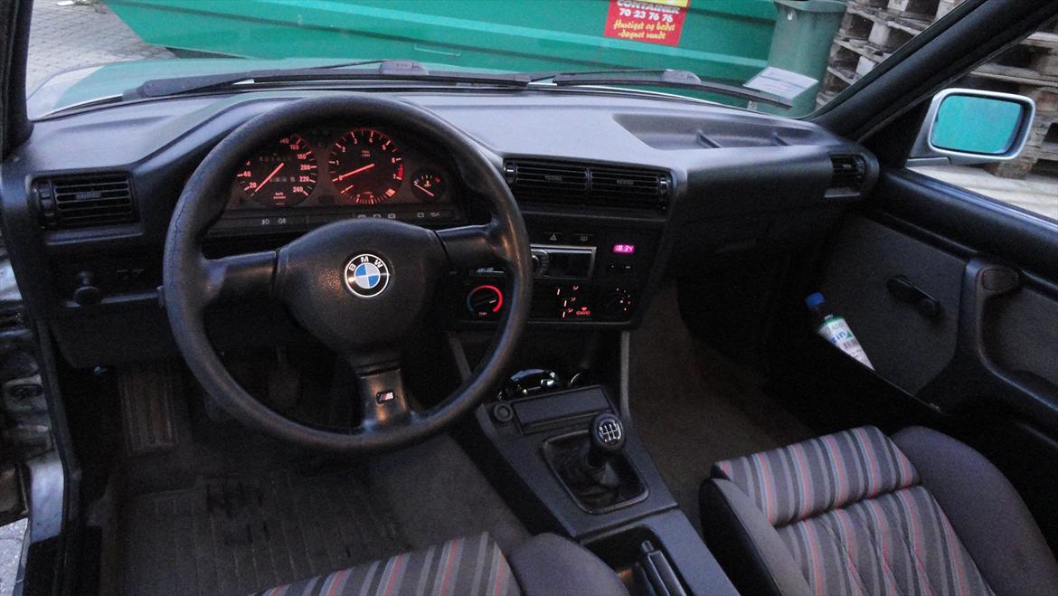 BMW E30 320i billede 5