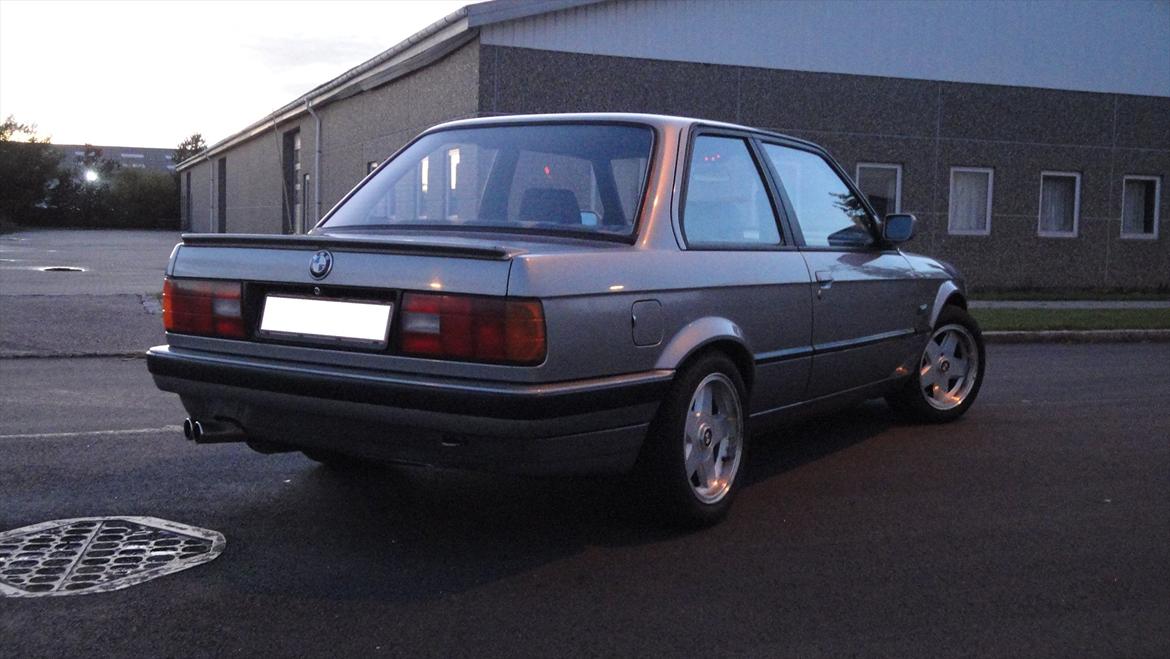 BMW E30 320i billede 12