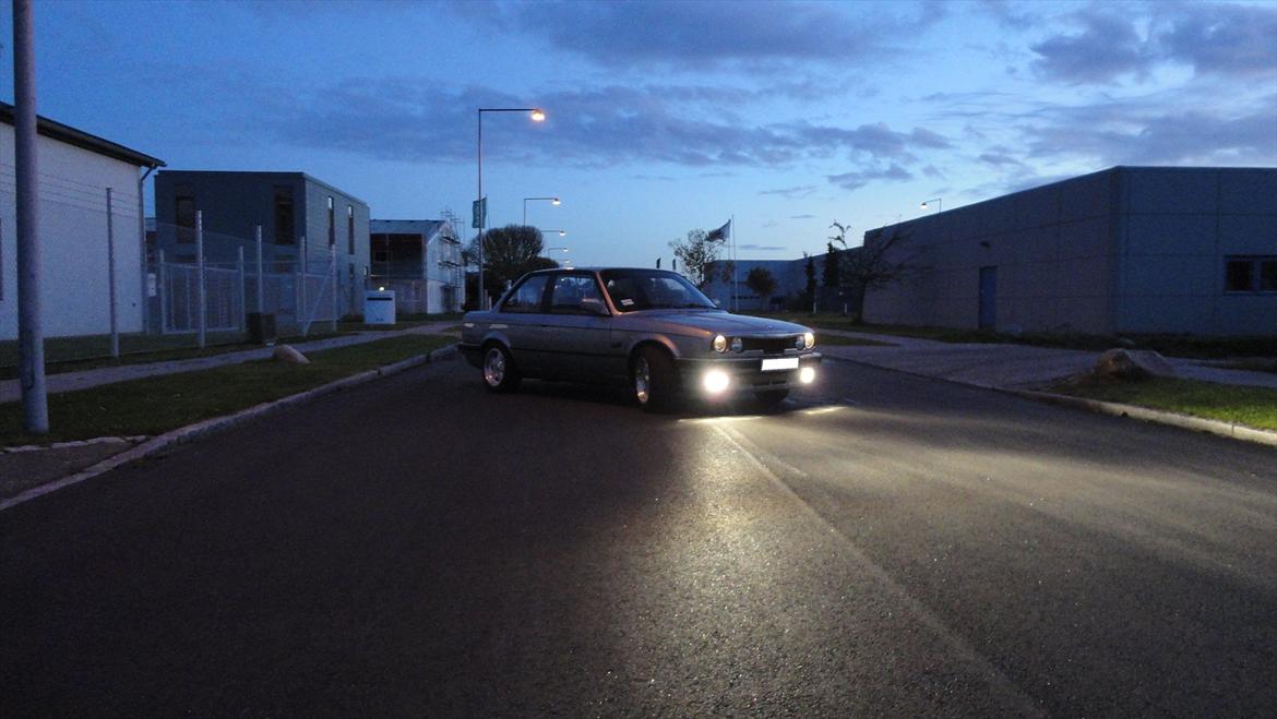 BMW E30 320i billede 14