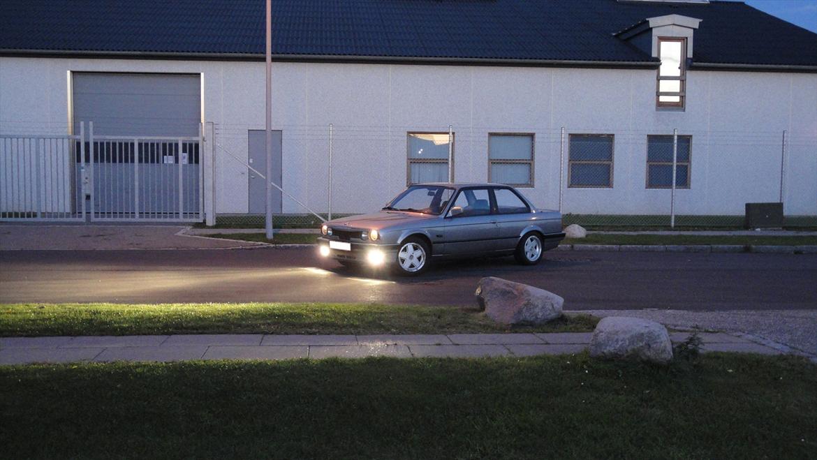 BMW E30 320i billede 15