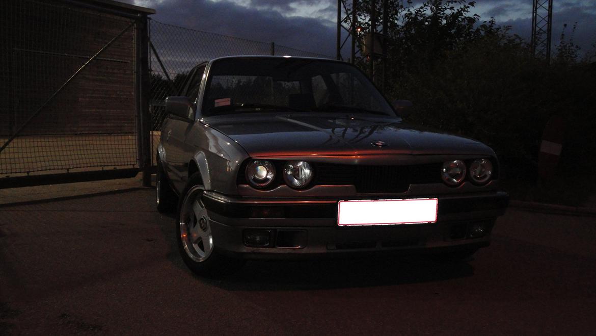 BMW E30 320i billede 16