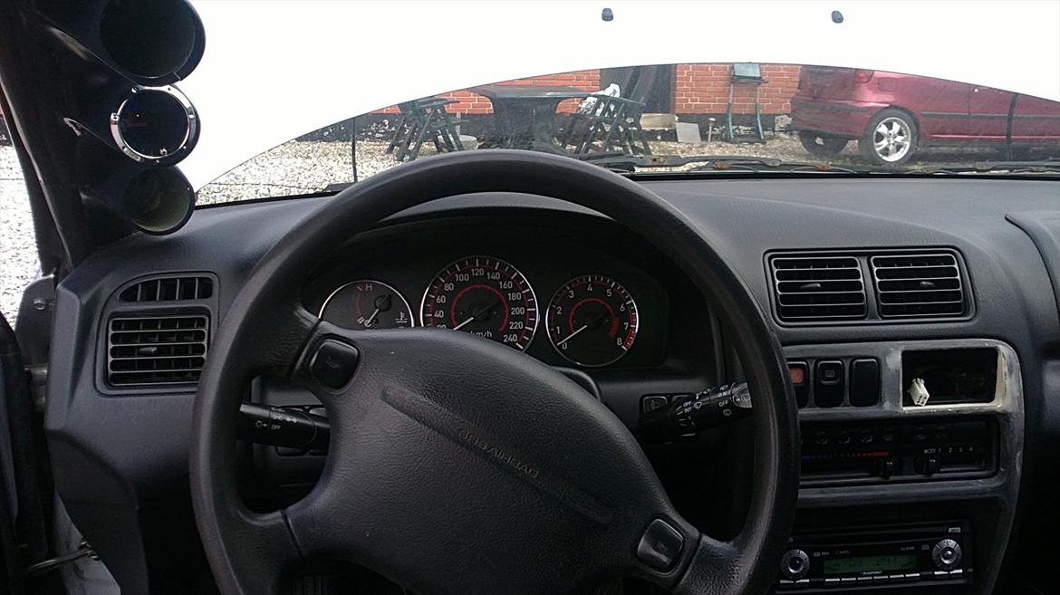 Mazda 323 F med turbo SOLGT. billede 12