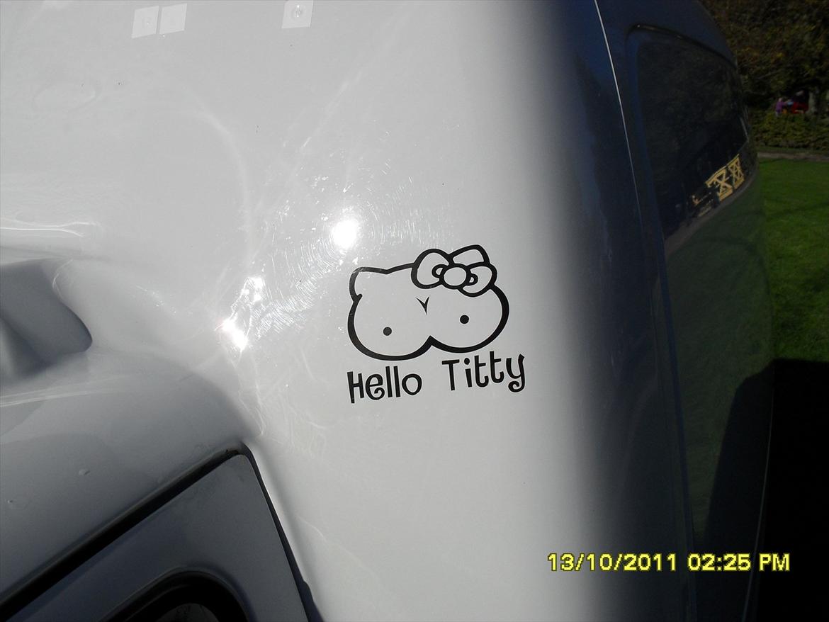 Opel corsa b combo 1,4i (Snehvide) - et af mine Hallo Titty klistermærker billede 9