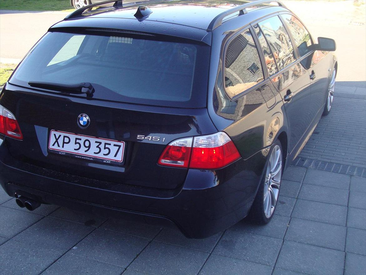 BMW 545i Touring e61 solgt billede 4