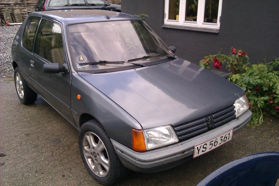 Peugeot 205 XRI billede 1
